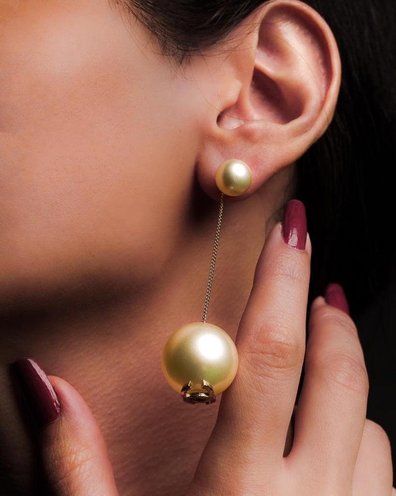 Chanel - Dangling Earrings - Gold