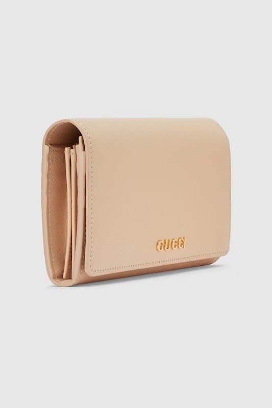CONTINENTAL WALLET WITH GUCCI SCRIPT - light beige