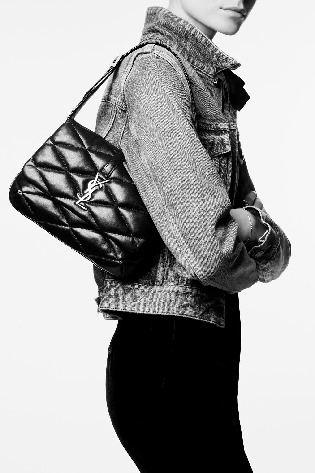LE 57 HOBO BAG IN QUILTED LAMBSKIN - Black