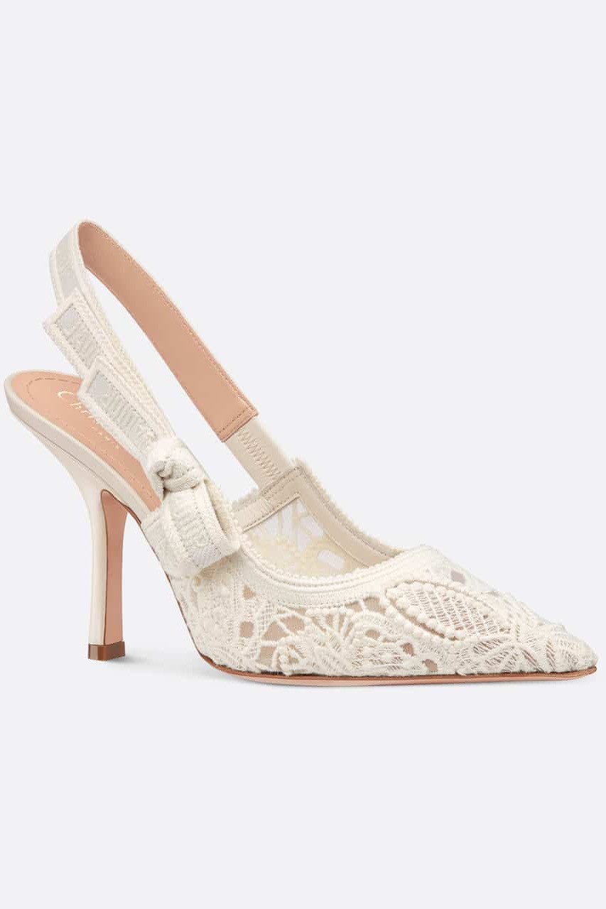 ديور - حذاء J'Adior ذو انزلاق خلفي - تصميم فراشة من الدانتيل بتأثير Macramé باللون الأبيض